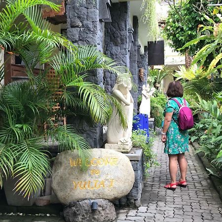 Yulia 1 Bed & Breakfast Sanur Eksteriør bilde