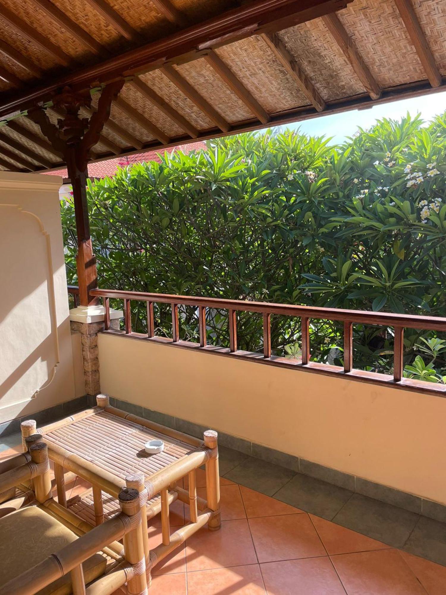 Yulia 1 Bed & Breakfast Sanur Eksteriør bilde