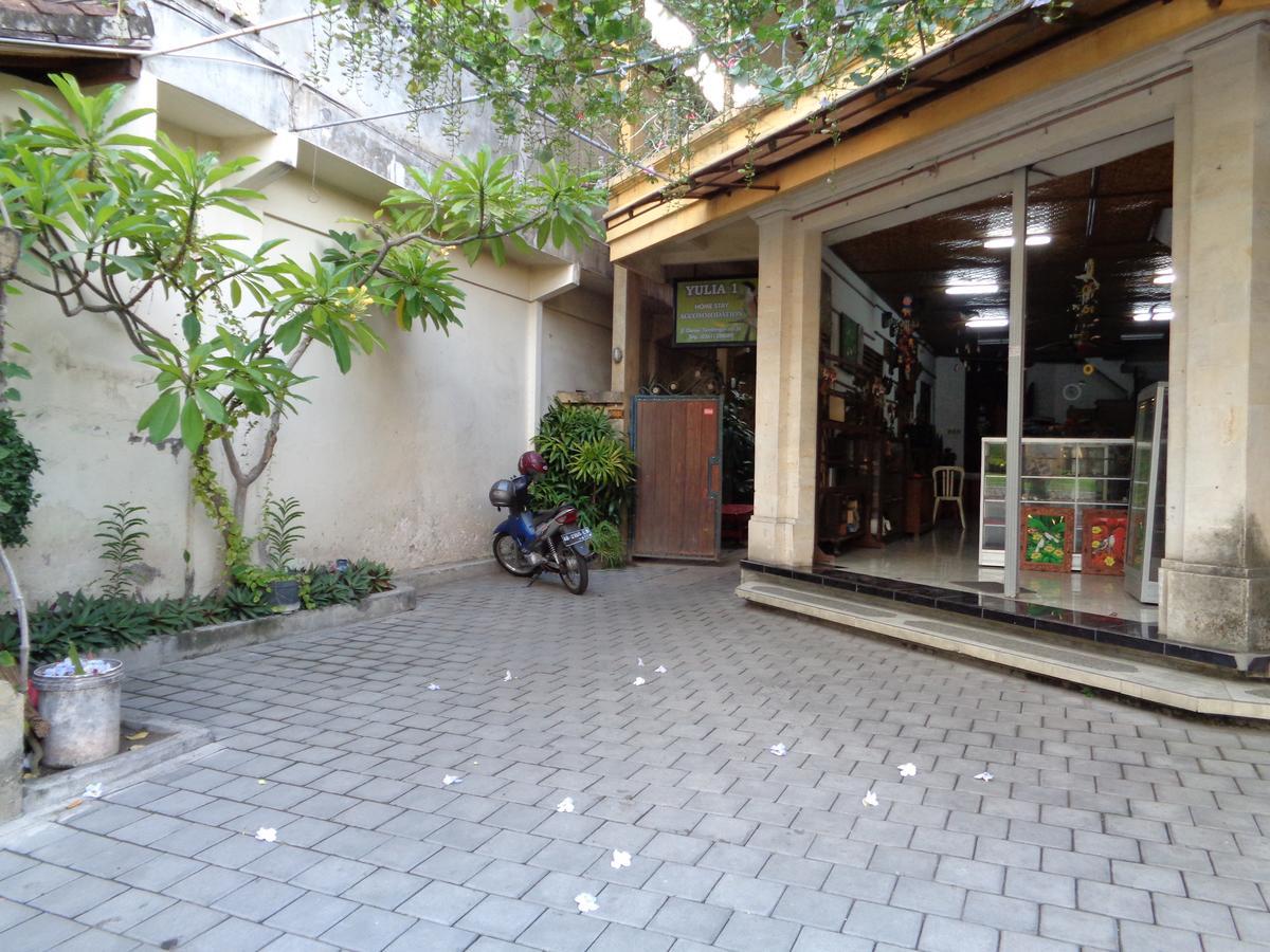 Yulia 1 Bed & Breakfast Sanur Eksteriør bilde