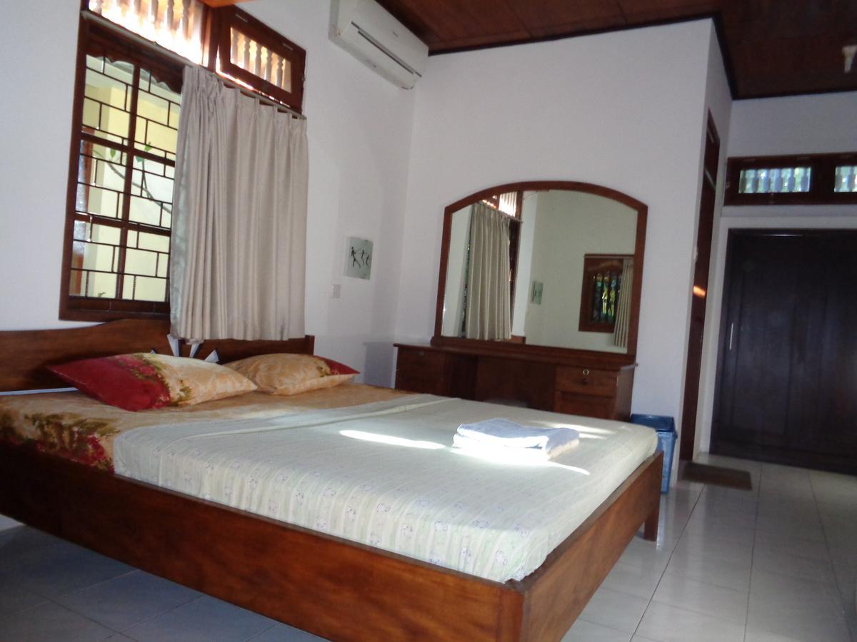 Yulia 1 Bed & Breakfast Sanur Eksteriør bilde