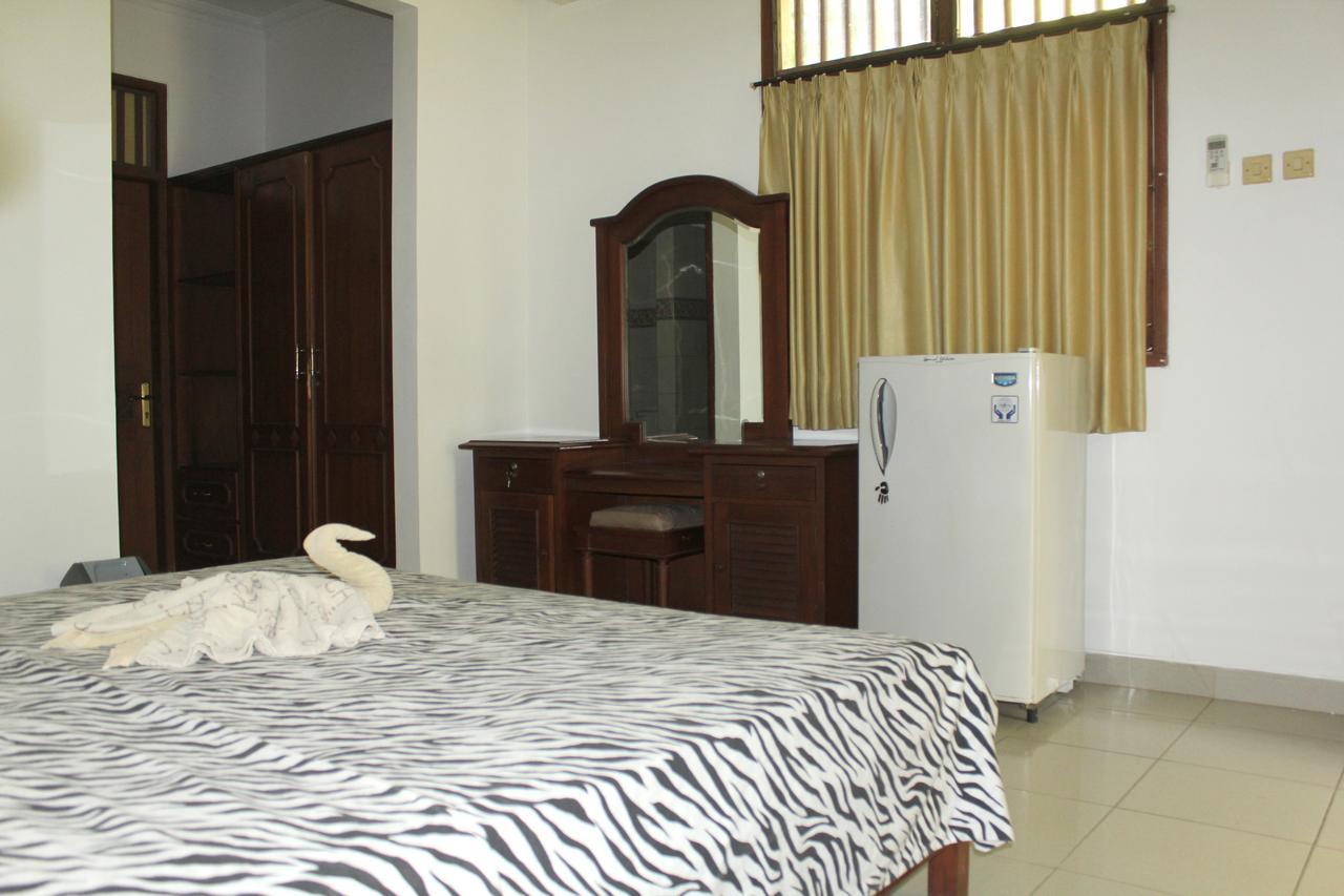 Yulia 1 Bed & Breakfast Sanur Eksteriør bilde