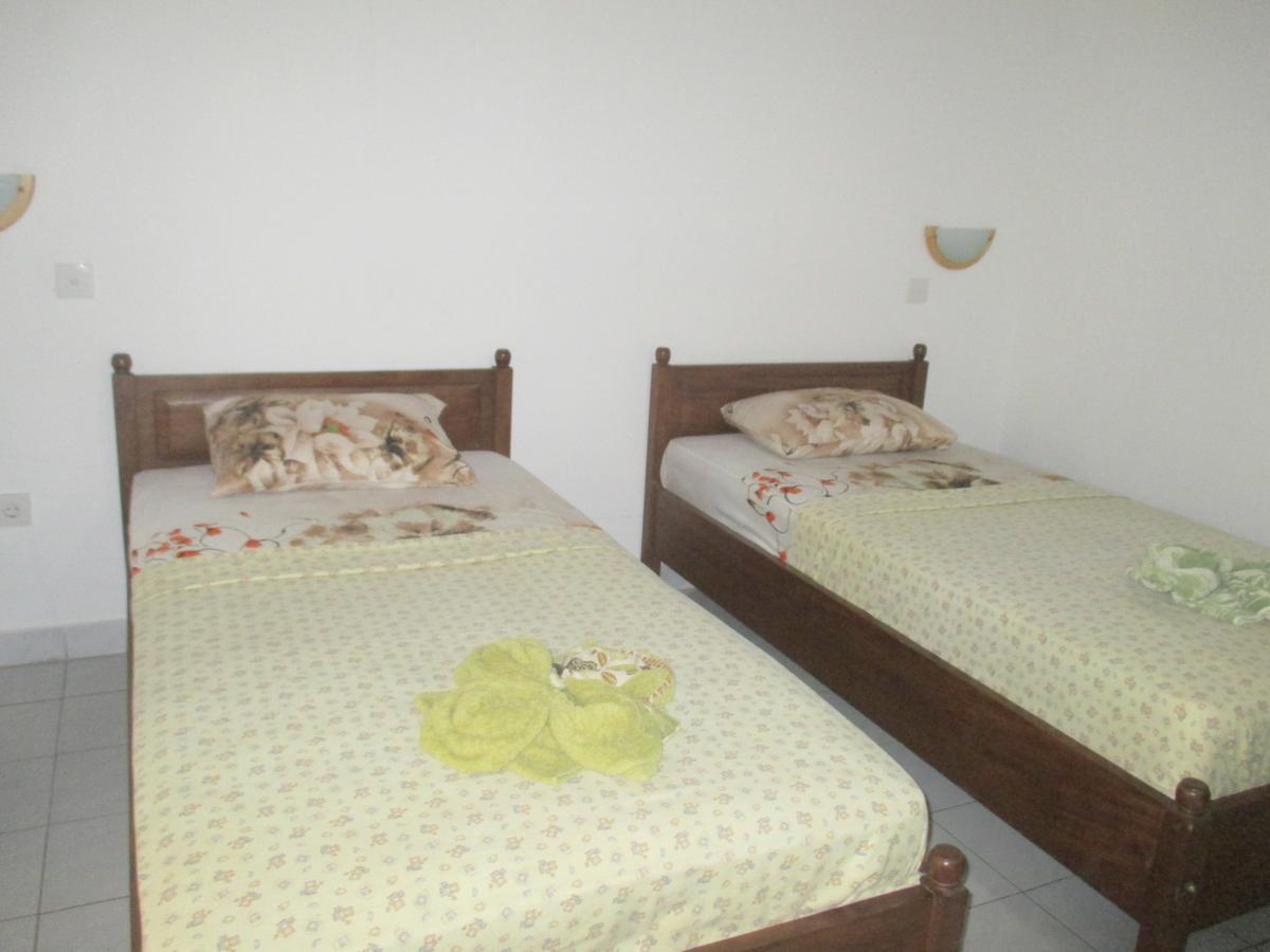 Yulia 1 Bed & Breakfast Sanur Eksteriør bilde